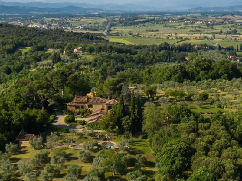 1700s Country Mansion with Pool, Spa & Guest Cottages , Tuscany 