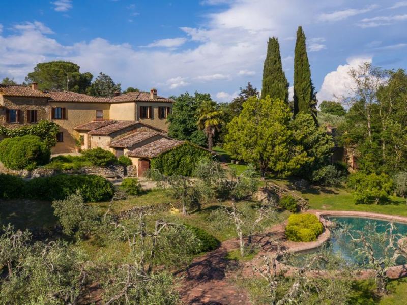 1700s Country Mansion with Pool, Spa & Guest Cottages , Tuscany 