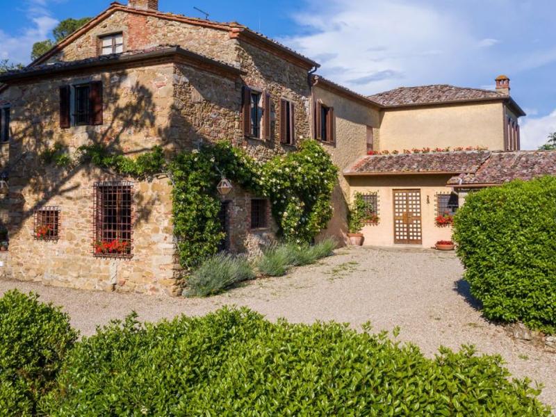 1700s Country Mansion with Pool, Spa & Guest Cottages , Tuscany 