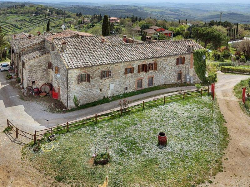 Tuscan Equestrian Estate with Farmhouse , Tuscany 
