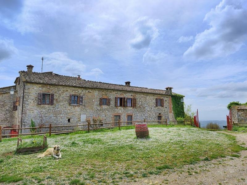 Tuscan Equestrian Estate with Farmhouse , Tuscany 