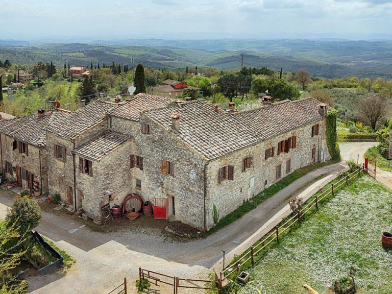 Tuscan Equestrian Estate with Farmhouse , Tuscany 