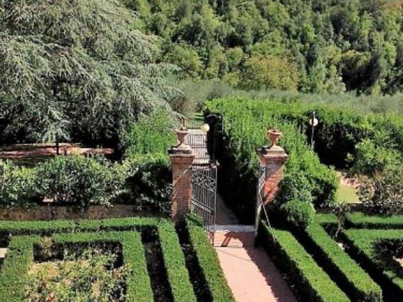 Historic Del Santo Mansion Resort for Sale in Chianti Classico, Tuscany , Tuscany 
