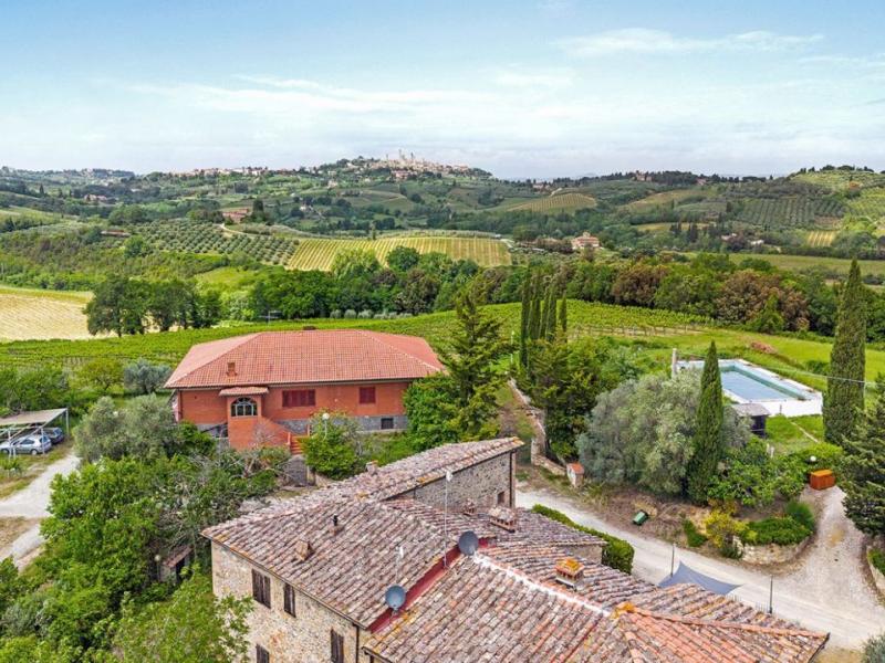 Winery Estate with Pool and Views of San Gimignano for Sale in Tuscany , Tuscany 