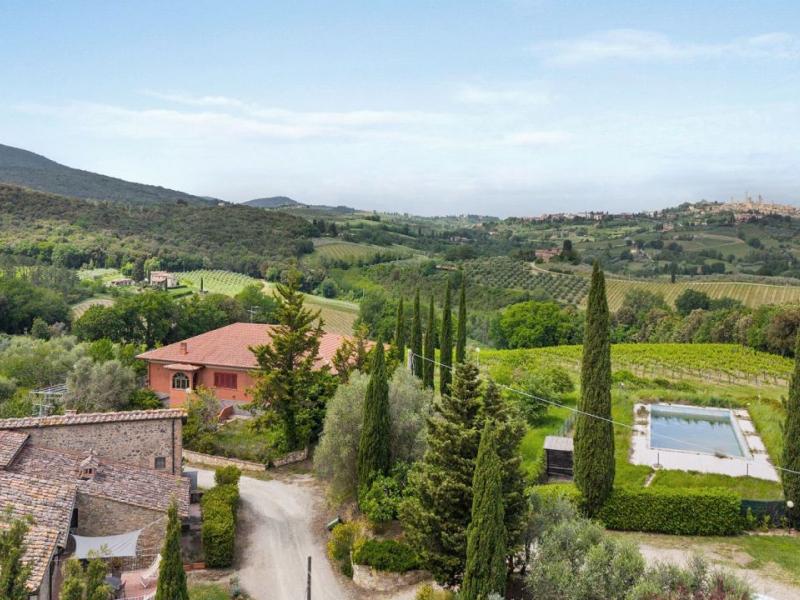 Winery Estate with Pool and Views of San Gimignano for Sale in Tuscany , Tuscany 