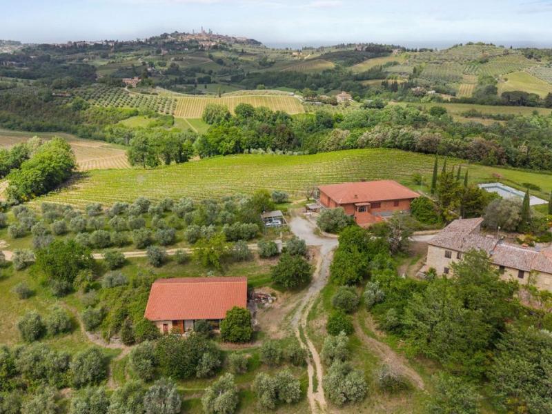Winery Estate with Pool and Views of San Gimignano for Sale in Tuscany , Tuscany 