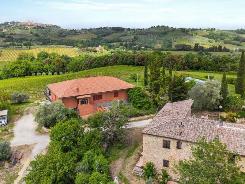 Winery Estate with Pool and Views of San Gimignano for Sale in Tuscany , Tuscany 