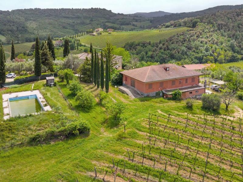 Winery Estate with Pool and Views of San Gimignano for Sale in Tuscany , Tuscany 