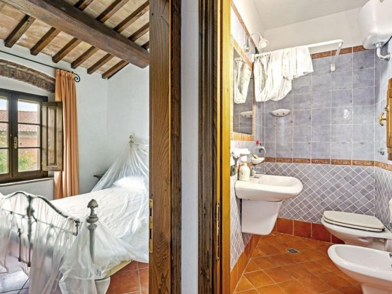 Winery Estate with Pool and Views of San Gimignano for Sale in Tuscany , Tuscany 