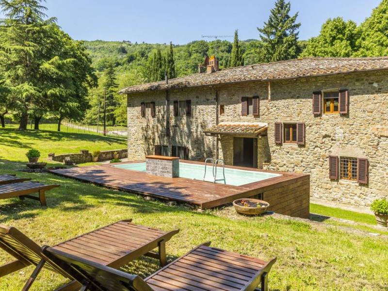 Historic Chianti Country House with Pool and Guest Accommodation , Tuscany 