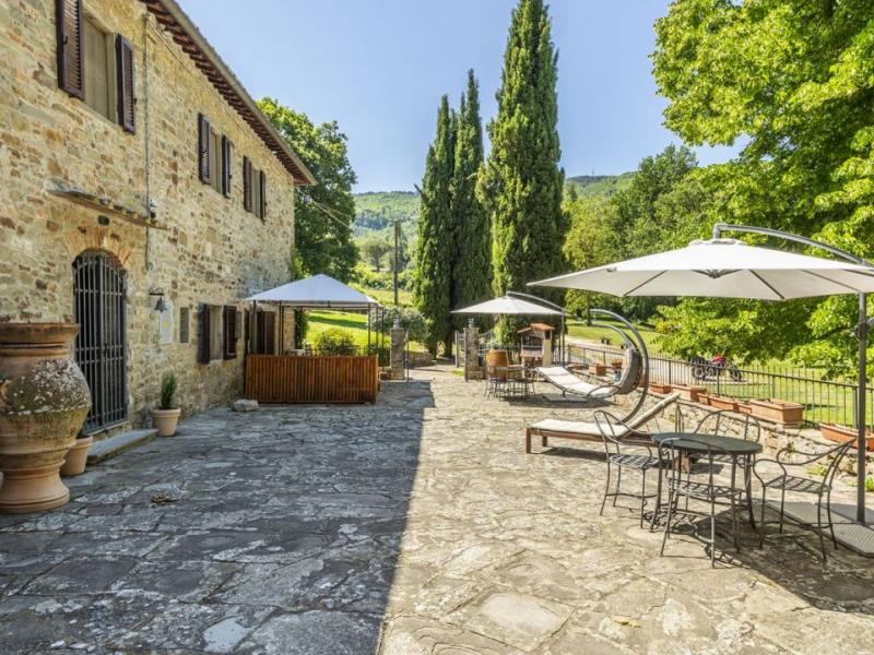 Historic Chianti Country House with Pool and Guest Accommodation , Tuscany 