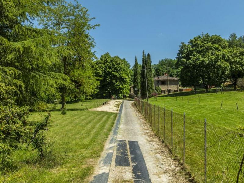 Historic Chianti Country House with Pool and Guest Accommodation , Tuscany 