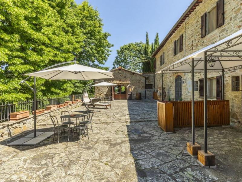 Historic Chianti Country House with Pool and Guest Accommodation , Tuscany 