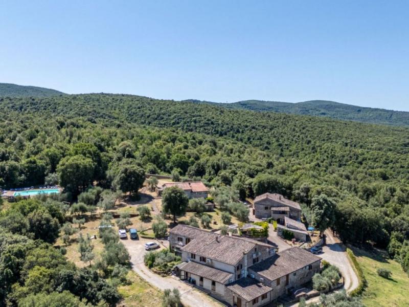 Exclusive Tuscan Hamlet with Hospitality Business , Tuscany 
