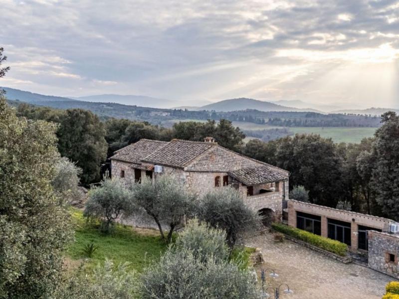 Exclusive Tuscan Hamlet with Hospitality Business , Tuscany 