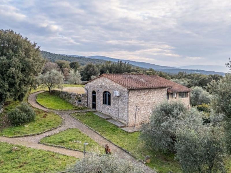 Exclusive Tuscan Hamlet with Hospitality Business , Tuscany 