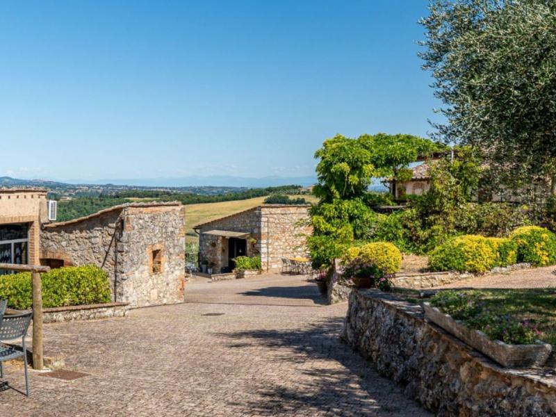 Exclusive Tuscan Hamlet with Hospitality Business , Tuscany 