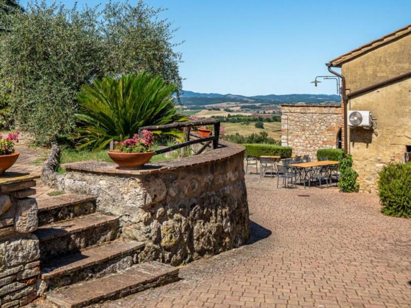Exclusive Tuscan Hamlet with Hospitality Business , Tuscany 