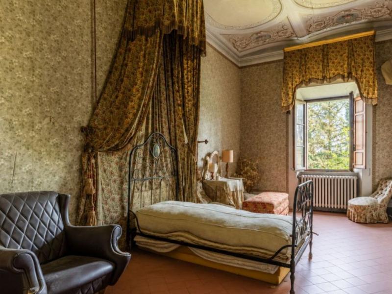 Historic Castle Estate for Sale in Montalcino with 180 Hectares & Luxury Development Potential , Tuscany 