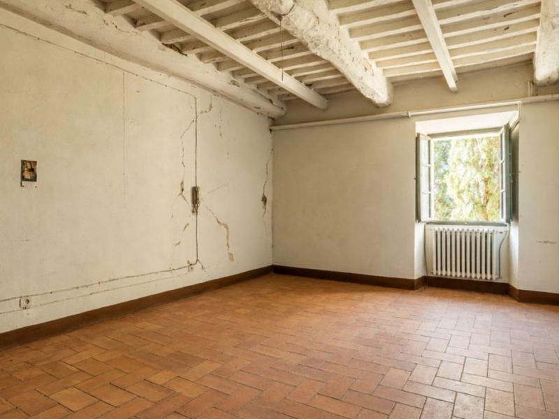 Historic Castle Estate for Sale in Montalcino with 180 Hectares & Luxury Development Potential , Tuscany 