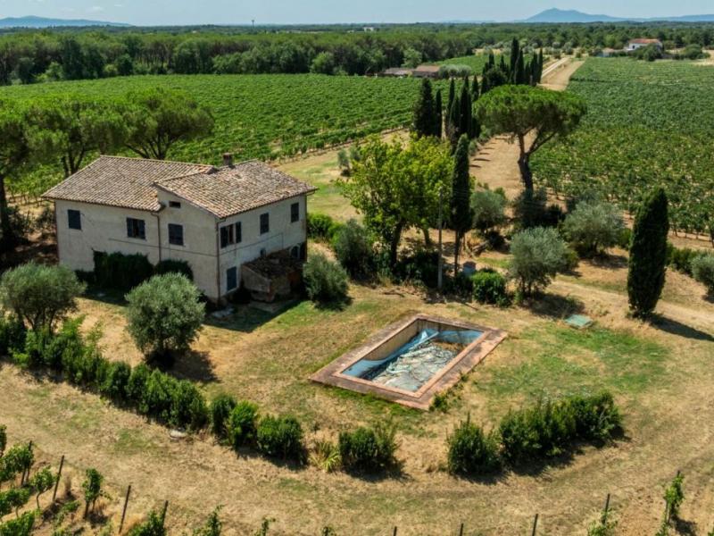 Country House/Farmhouse for sale for sale in Arezzo - Cortona , 