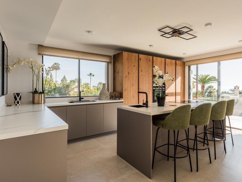 5 Bedrooms Villa for sale in Marbella Golden Mile Marbella , Marbella 
