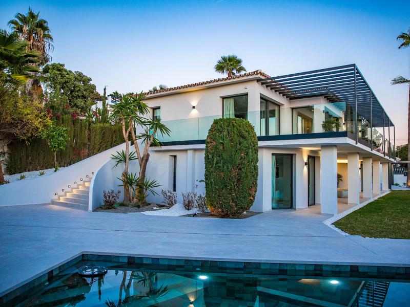 5 Bedrooms Villa for sale in Marbella Golden Mile Marbella , Marbella 