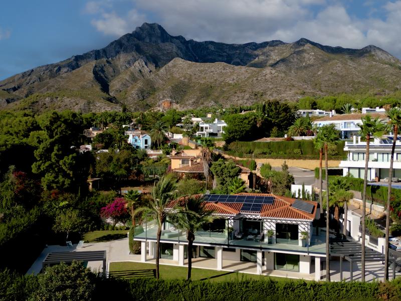 5 Bedrooms Villa for sale in Marbella Golden Mile Marbella , Marbella 