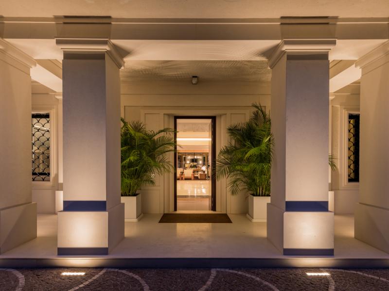 8 Bedrooms Villa for sale in Marbella Golden Mile Marbella , Marbella 