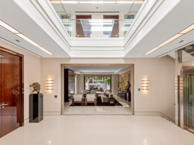 8 Bedrooms Villa for sale in Marbella Golden Mile Marbella , Marbella 