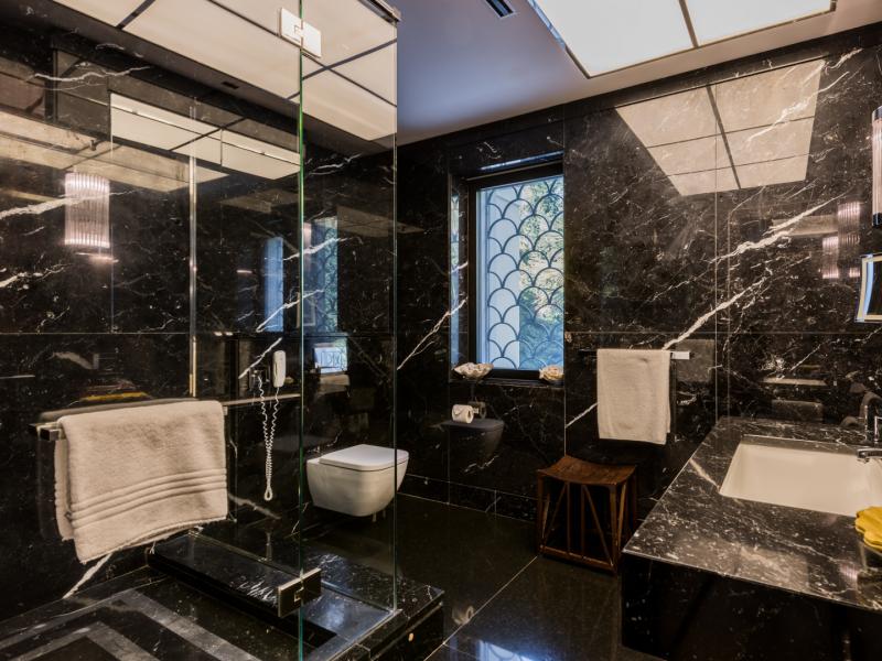 8 Bedrooms Villa for sale in Marbella Golden Mile Marbella , Marbella 