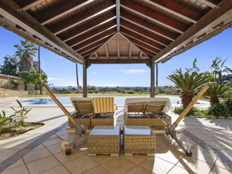 4 Bedroom Villa for sale in Estepona East Estepona , Estepona 