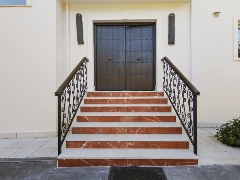 4 Bedroom Villa for sale in Estepona East Estepona , Estepona 