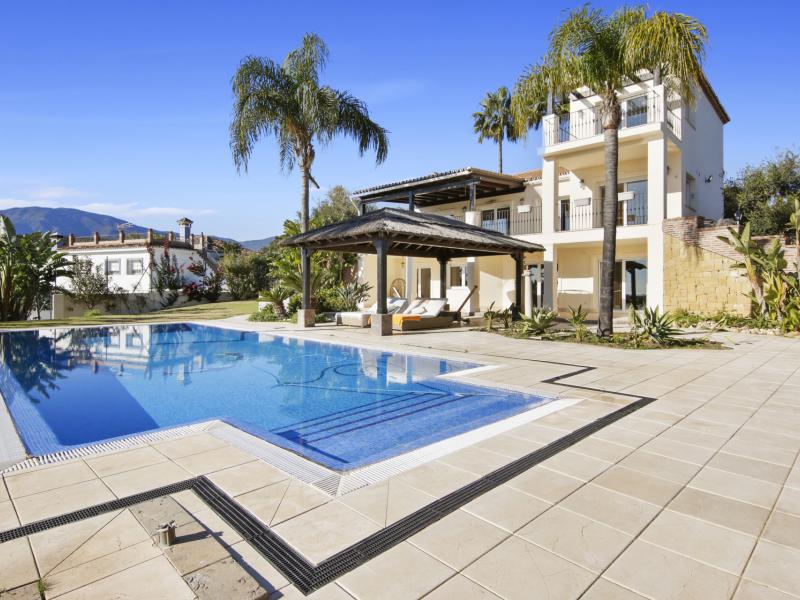 4 Bedroom Villa for sale in Estepona East Estepona , Estepona 