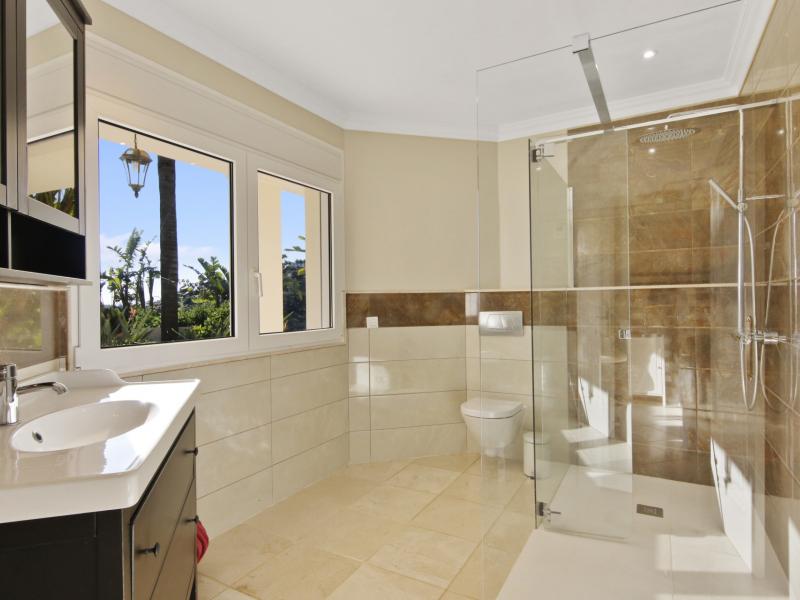 4 Bedroom Villa for sale in Estepona East Estepona , Estepona 
