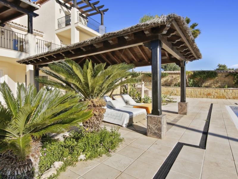 4 Bedroom Villa for sale in Estepona East Estepona , Estepona 