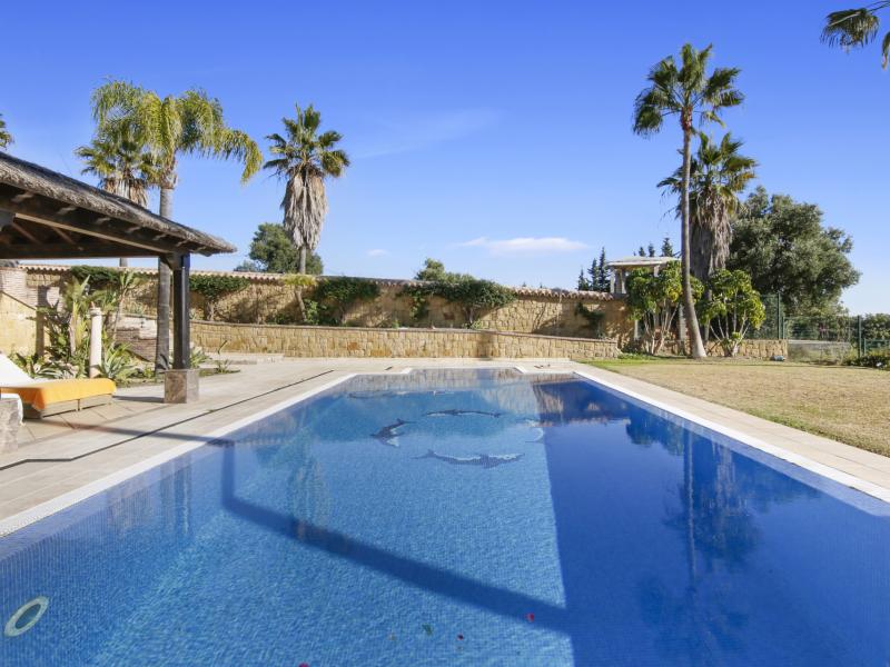 4 Bedroom Villa for sale in Estepona East Estepona , Estepona 