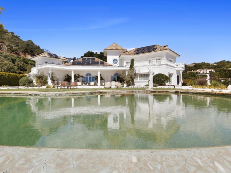 6 Bedroom Luxury Villa for Sale in La Zagaleta, Benahavís , La Zagaleta 