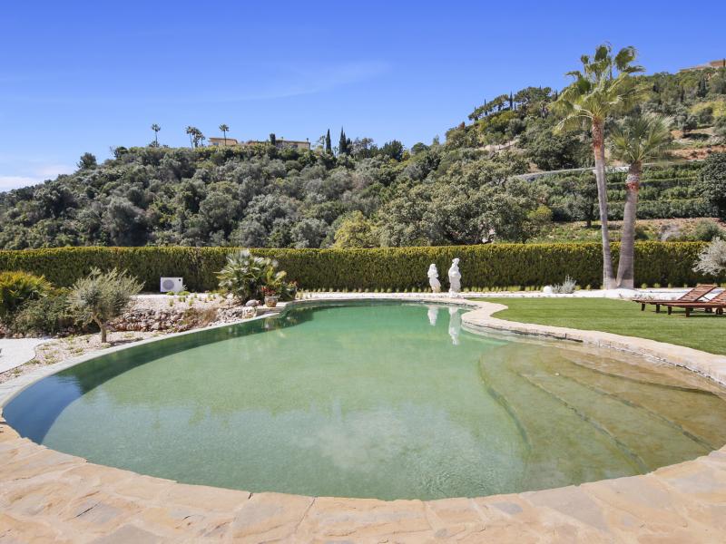 6 Bedroom Luxury Villa for Sale in La Zagaleta, Benahavís , La Zagaleta 