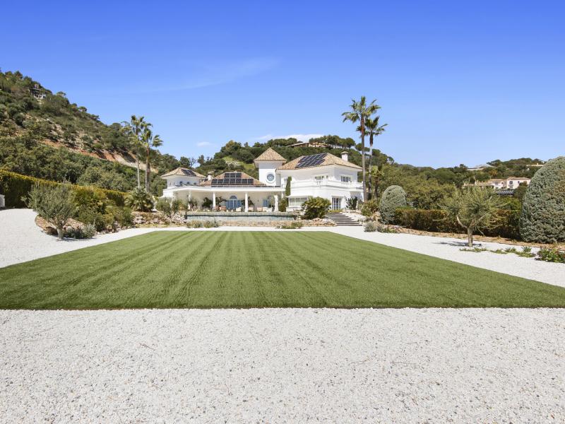 6 Bedroom Luxury Villa for Sale in La Zagaleta, Benahavís , La Zagaleta 