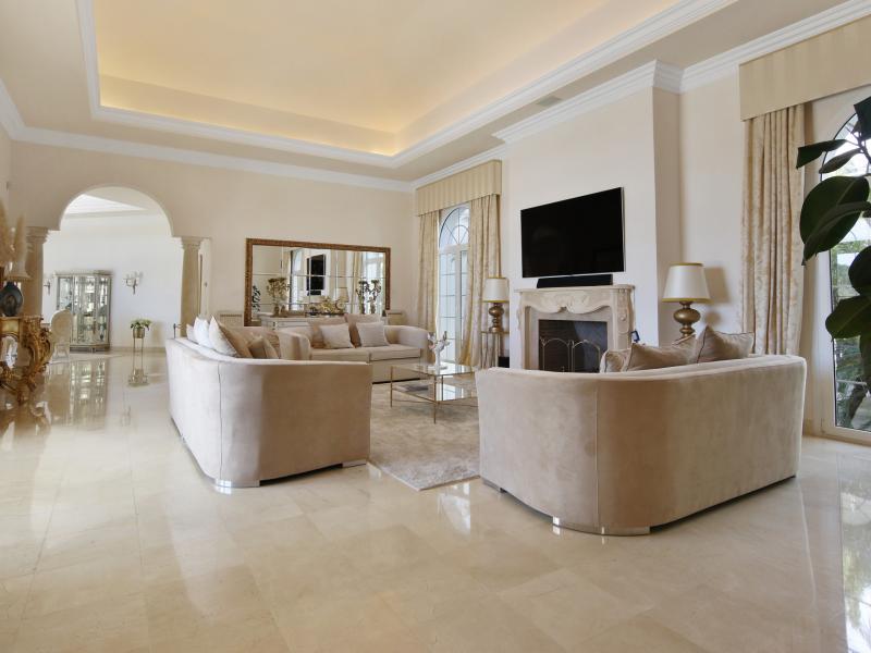 6 Bedroom Luxury Villa for Sale in La Zagaleta, Benahavís , La Zagaleta 