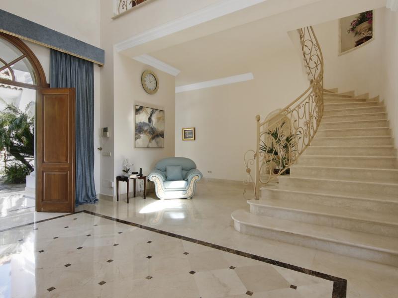6 Bedroom Luxury Villa for Sale in La Zagaleta, Benahavís , La Zagaleta 