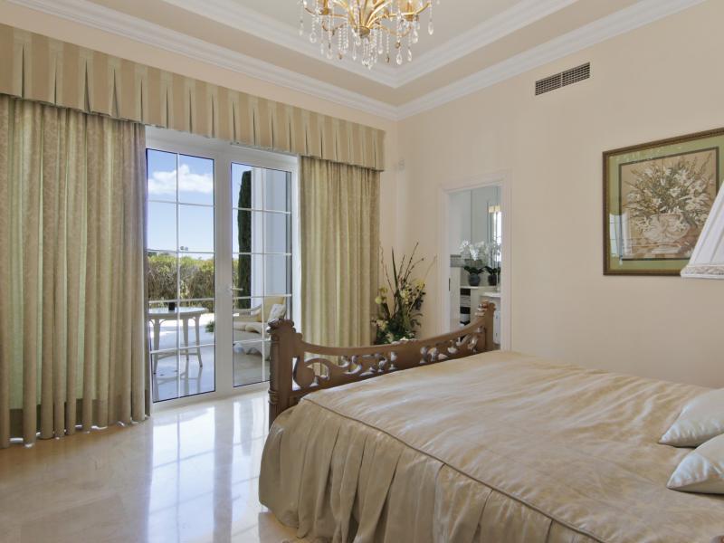 6 Bedroom Luxury Villa for Sale in La Zagaleta, Benahavís , La Zagaleta 