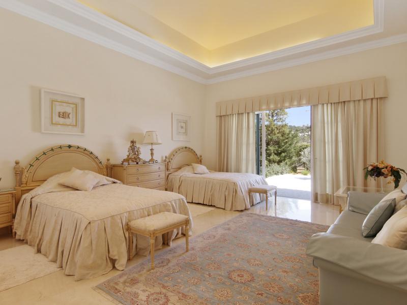 6 Bedroom Luxury Villa for Sale in La Zagaleta, Benahavís , La Zagaleta 