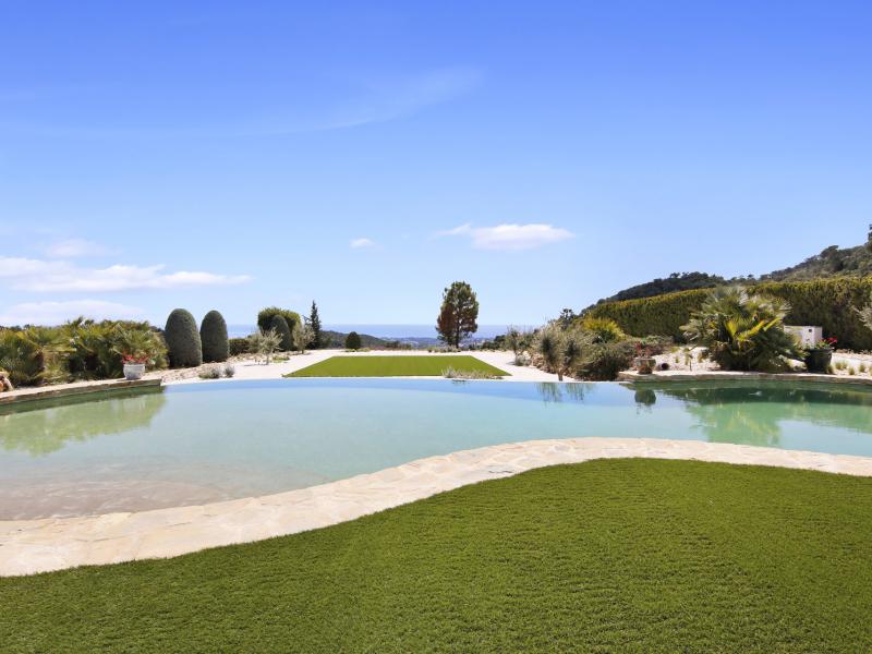 6 Bedroom Luxury Villa for Sale in La Zagaleta, Benahavís , La Zagaleta 