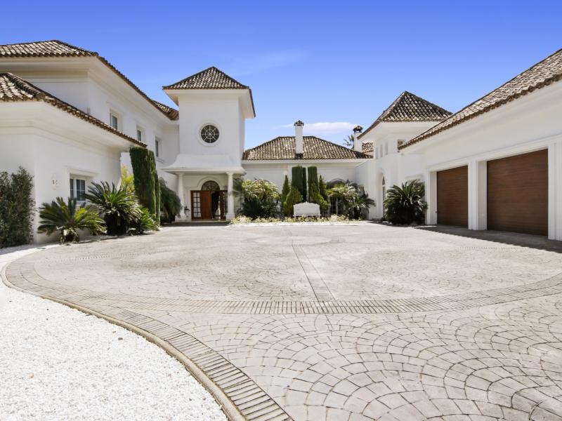 6 Bedroom Luxury Villa for Sale in La Zagaleta, Benahavís , La Zagaleta 