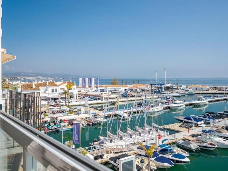 2 Bedrooms Penthouse for sale in Marbella - Puerto Banus Marbella , Puerto Banus 