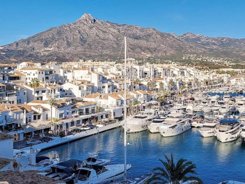 2 Bedrooms Penthouse for sale in Marbella - Puerto Banus Marbella , Puerto Banus 