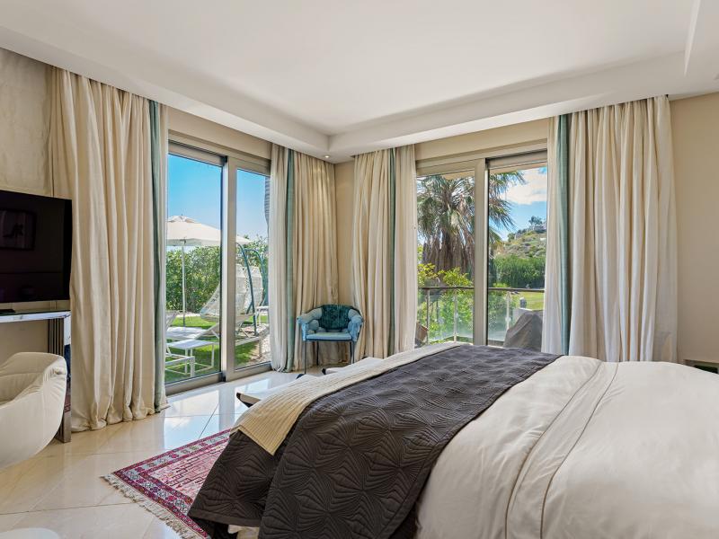 5 Bedrooms Villa for sale in Los Flamingos Benahavis , Benahavis 
