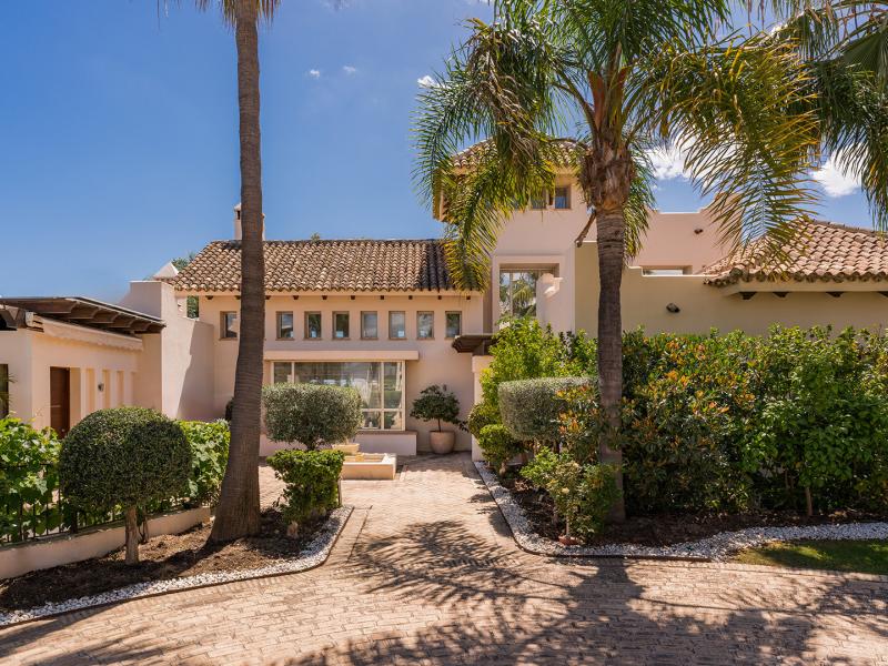 5 Bedrooms Villa for sale in Los Flamingos Benahavis , Benahavis 